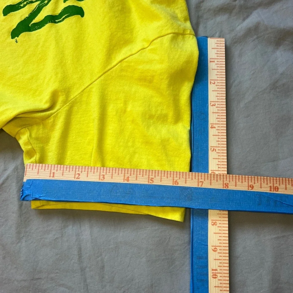 Oregon Mighty Ducks T Shirt Mens Medium Yellow Green NIKE Tee College University